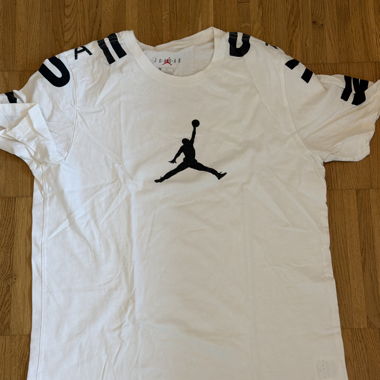 T-shirt Jordan blanc avec logo