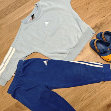 Adidas-Kids-Set mit Sandalen
