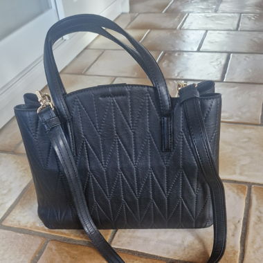 Schwarze Handtasche