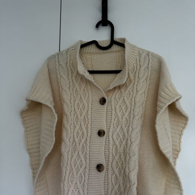 Beige Cardigan Weste