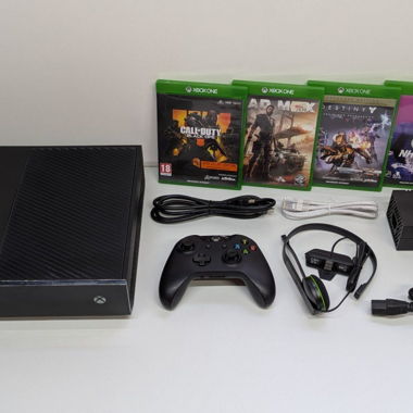 Xbox One mit Controller, 5 Games und Headset