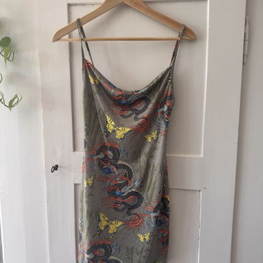 Satin enges Kleid