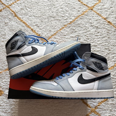 Nike Air Jordan 1 Retro High university blue