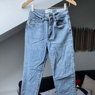 Cotton On Light-Wash High-Waisted Jeans