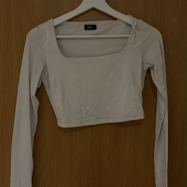 Weisses langärmeliges Crop-Top Misswe Grösse S