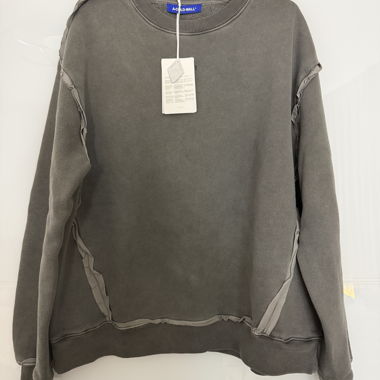 A Cold Wall Crewneck in grau