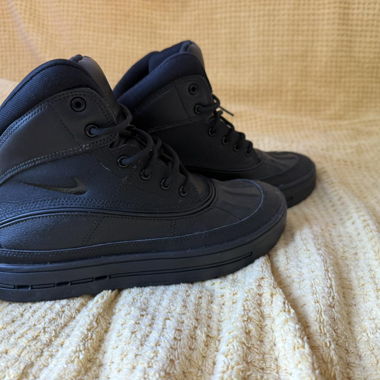 Winter boots Nike woodside 2 high ACG 
