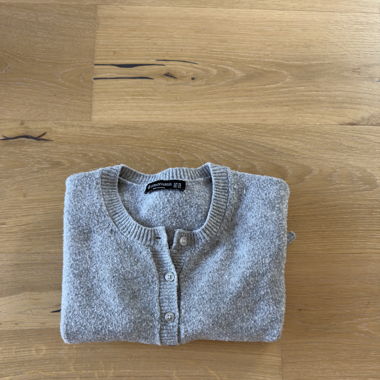 Strickjacke - Stradivarius