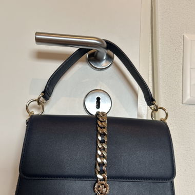 Tommy Hilfiger dunkelblaue Ledertasche