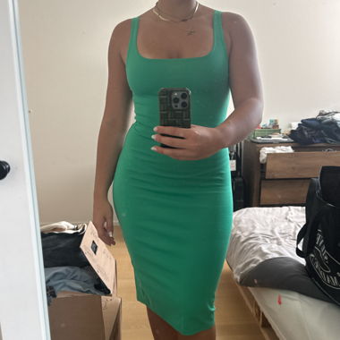 Green boat top dress