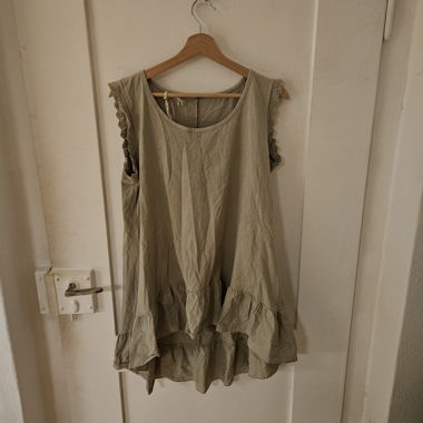 Beige sleeveless ruffle tunic