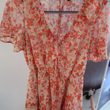 ZARA Chiffon-Mini-Kleid mit Blumenmuster XS