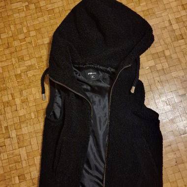 Gilet in pile nero senza maniche con cappuccio XS
