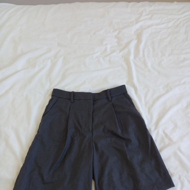 Kurze Anzugshose grau