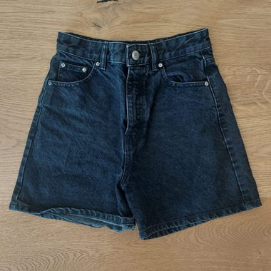Short en jean Pull&Bear noir EUR 34