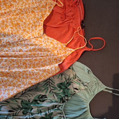 Set di 4 top a spalline sottili