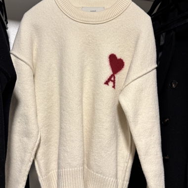 Maglione Ami in lana con logo cuore rosso