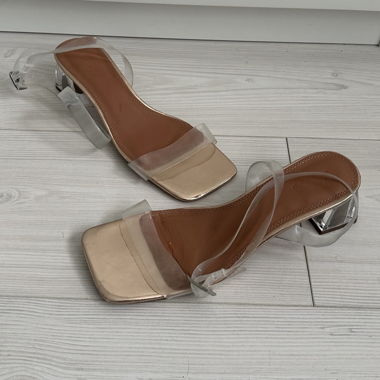 Sandales