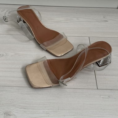 Sandales