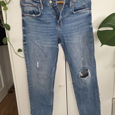 Zara Ripped Jeans