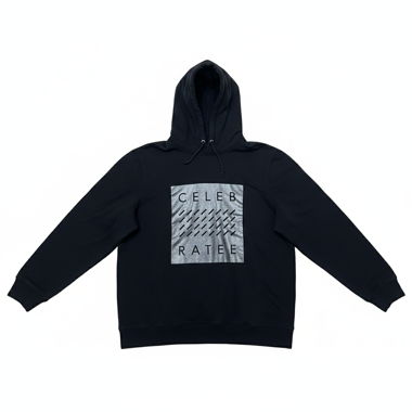 Maglione H&M con la scritta "CELEBRATE"