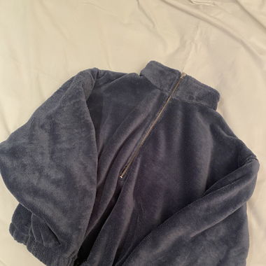 Flauschiger Cropped Pulli