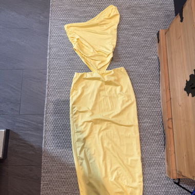 Completo giallo in 2 pezzi