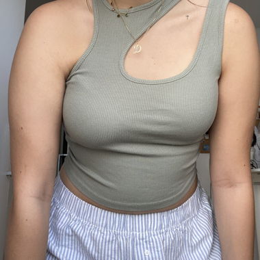 Oliv-Grünes Shirt