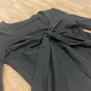 Veste noire virale