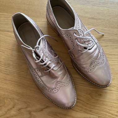 Schuhe in roségold