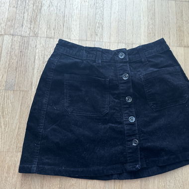 Schwarzer Rock Button-up