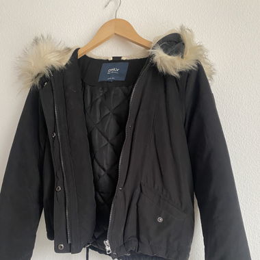 Jacke Schwarz Fellkaputze