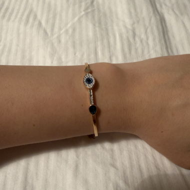 Bracciale dorato con pietre