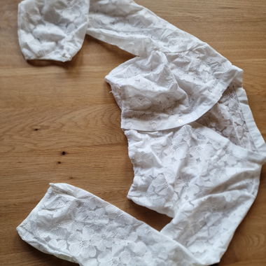 Top in pizzo bianco