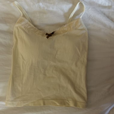 Haut Cami en Satinette avec Dentelle Beige