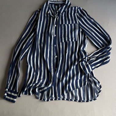 Blusa abbottonata a righe