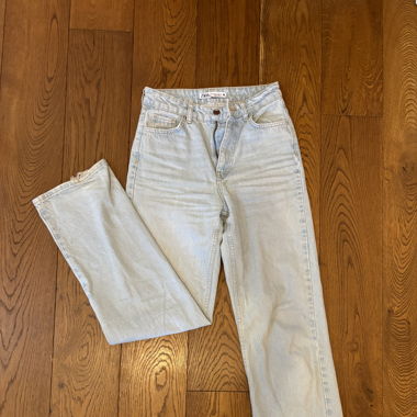 Zara Jeans