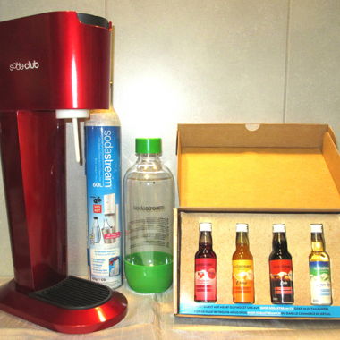 SodaStream Genesis Rot Flasche Gas leer + Müsterli