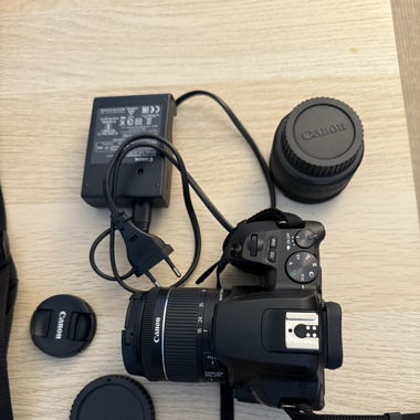 Canon EOS 250D DSLR Set Top Zustand & Zubehör