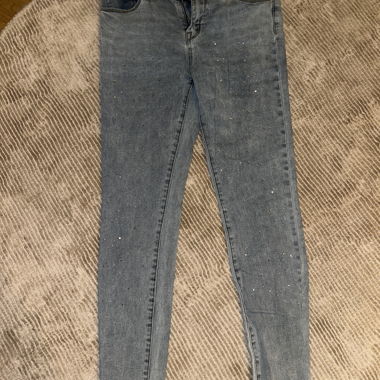 Jeans mit Glitzersteine