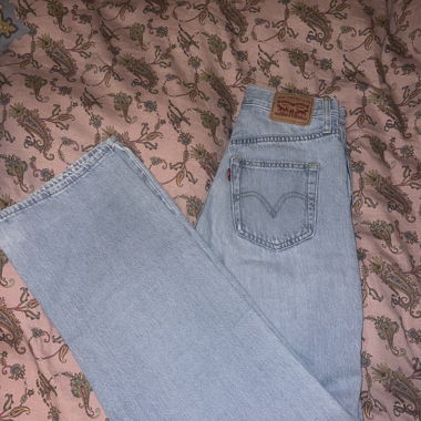 Levi’s High Waisted Straight Jeans W25
