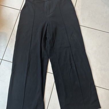 Uniqlo navy trousers