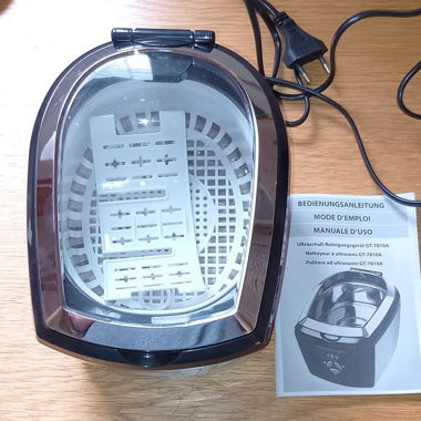 Ultrasonic Cleaning Device
