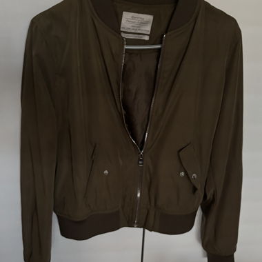 Bershka Bomberjacke