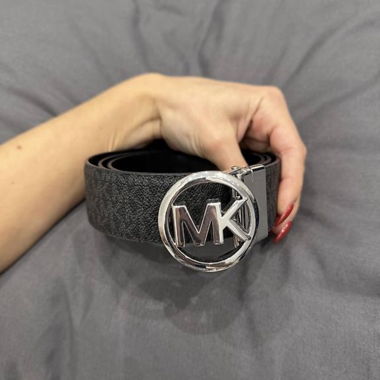 Selling Michael Kors double-face belt