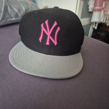 Casquette New York rose et grise
