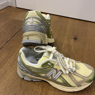 New Balance Sneaker