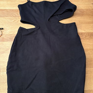 Zara Kleid mit Cut-outs