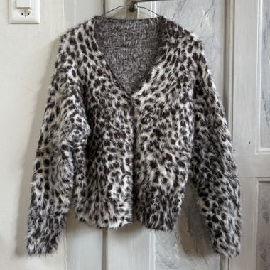 Leo Cardigan