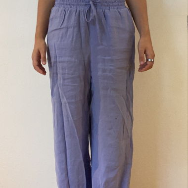 Pantalon en lin lilas ample